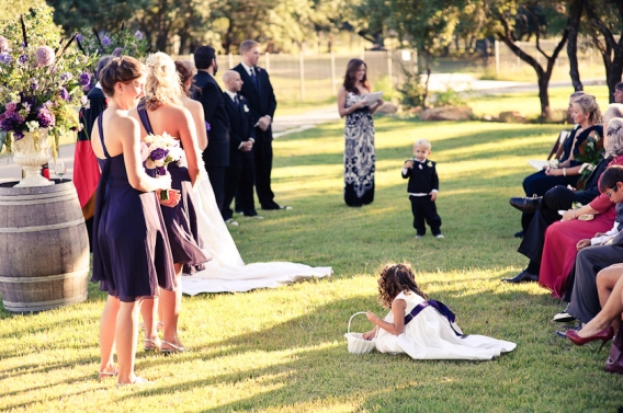 austin wedding photographer at spicewood vineyards texas