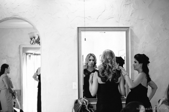 bridesmaids getting ready