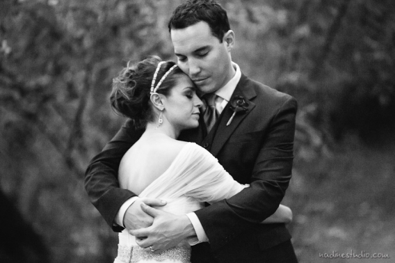 bridal portrait at laguna gloria