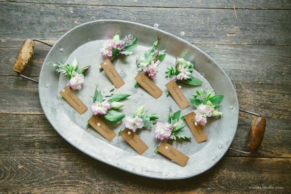 a tray of lovely boutonnaires