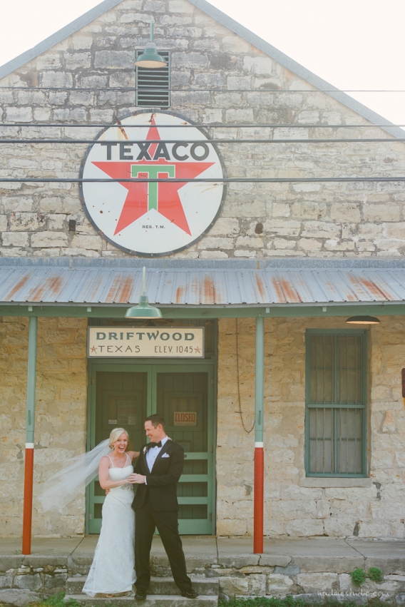 couple portrait at the texaco driftwood