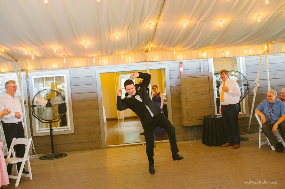 groosmen dancing