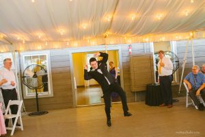 groosmen dancing