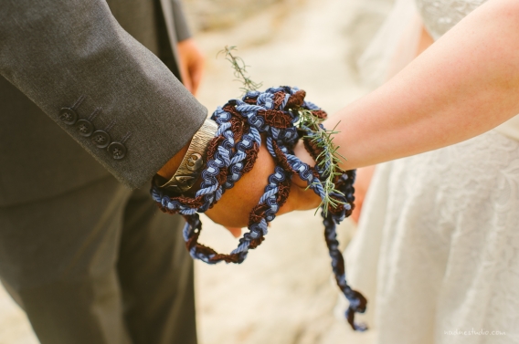 hand fasting with ropes